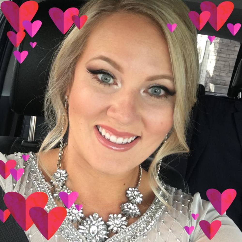 Meet your Posher, Laura